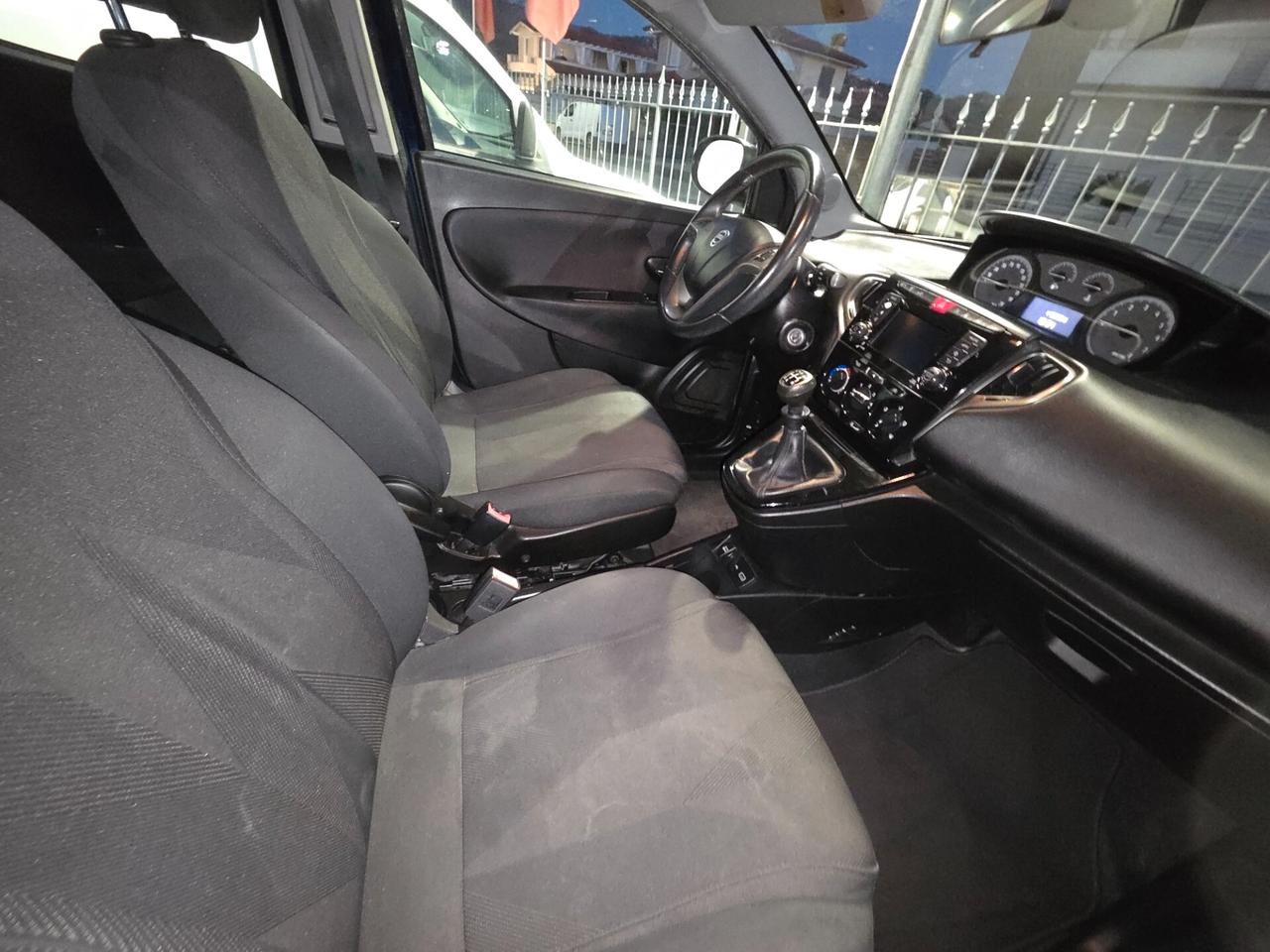 Lancia Ypsilon 1.2 69 CV 5 porte GPL Ecochic Gold