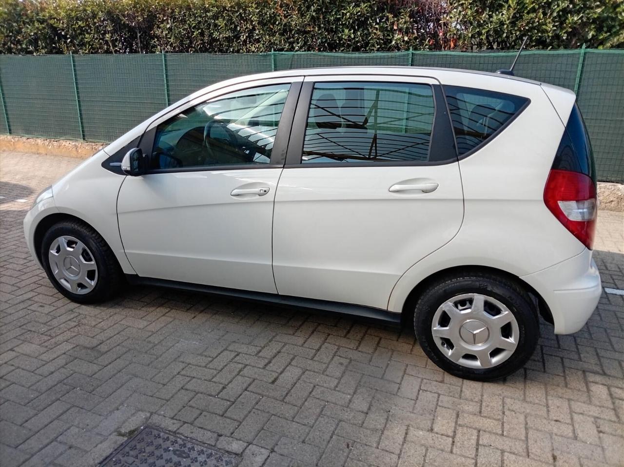 Mercedes-benz A 160 BlueEFFICIENCY Elegance