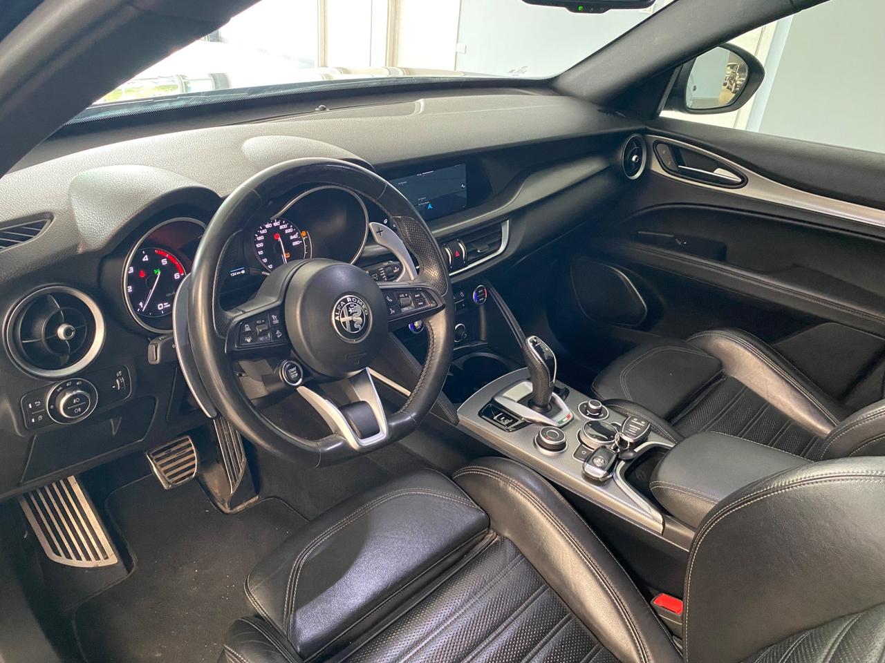 Alfa Romeo Stelvio BLACK EDITION 2.2 210 CV AT8 Q4 Veloce
