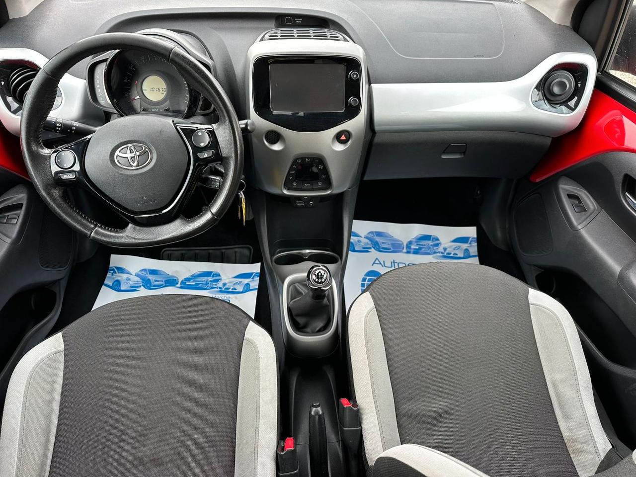 Toyota Aygo 5 Porte Aygo 5p 1.0 x-cool my15