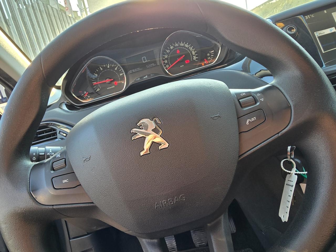 Peugeot 208 1.2 76304km PureTech 82 5 porte Allure