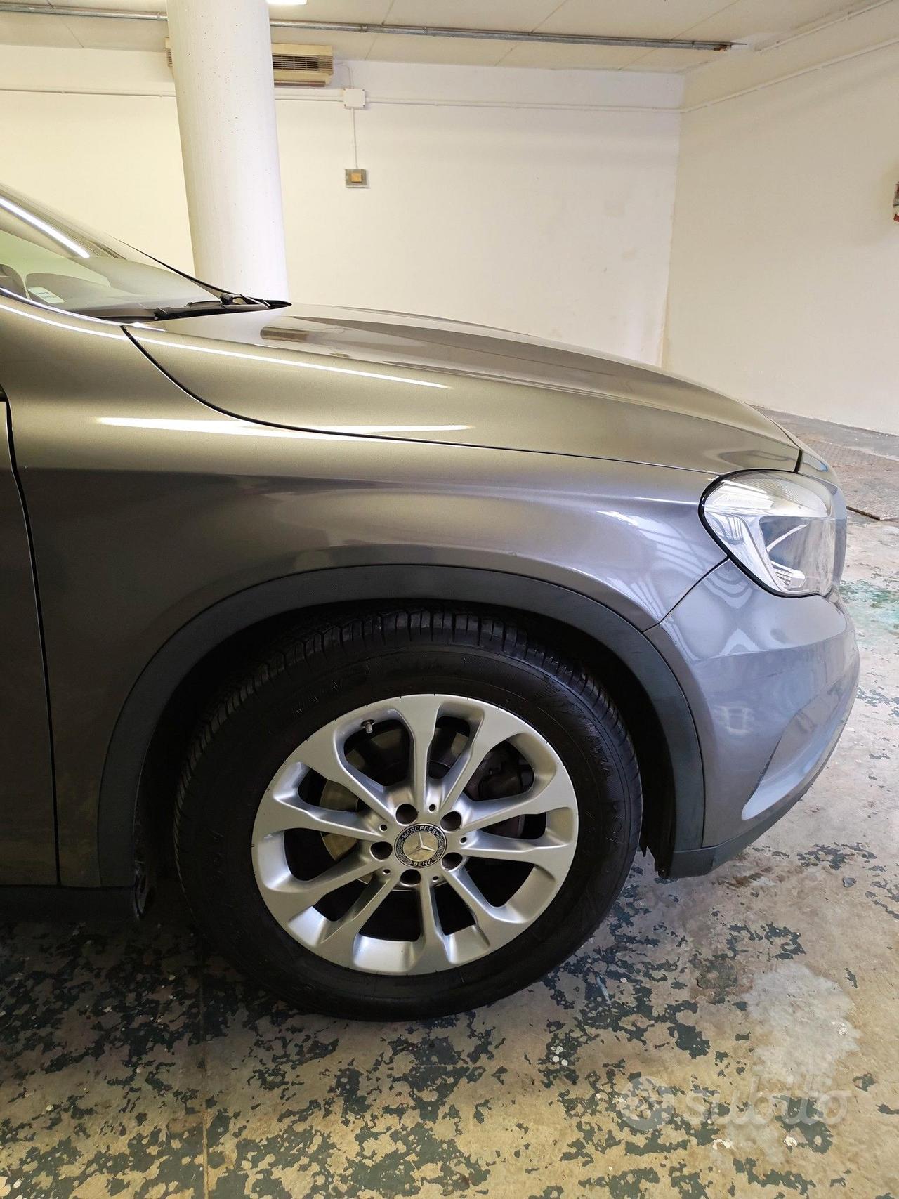 Mercedes-Benz GLA200d 136cv Business