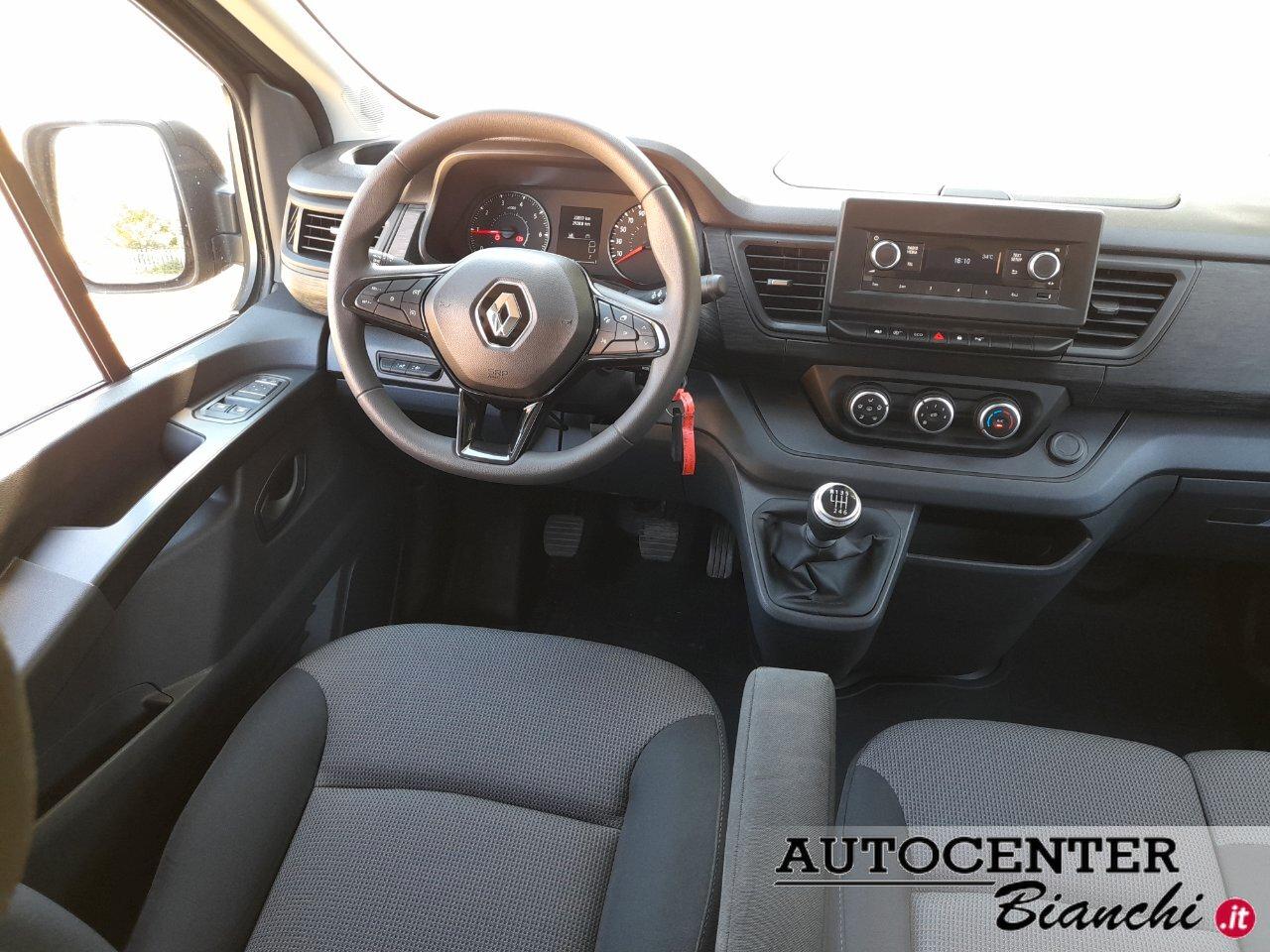 RENAULT Trafic passenger 2.0 Blue dci 150cv L2H1 Zen