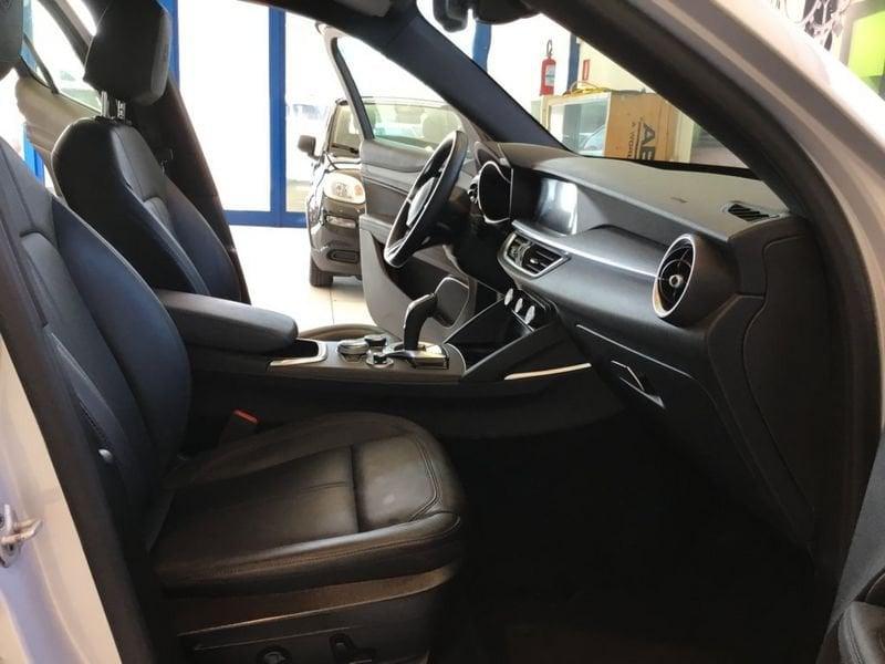 Alfa Romeo Stelvio 2.2 Turbodiesel 210 CV AT8 Q4 Ti MY22
