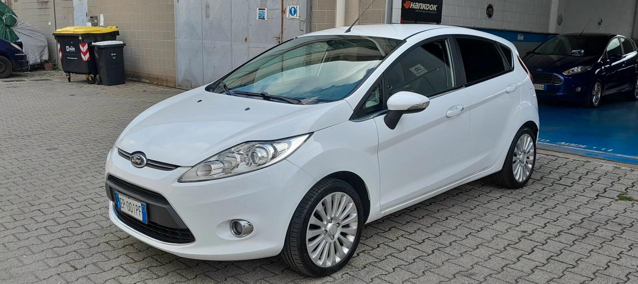 Ford Fiesta 1.2 5porte Titanium NeopatentatiOK
