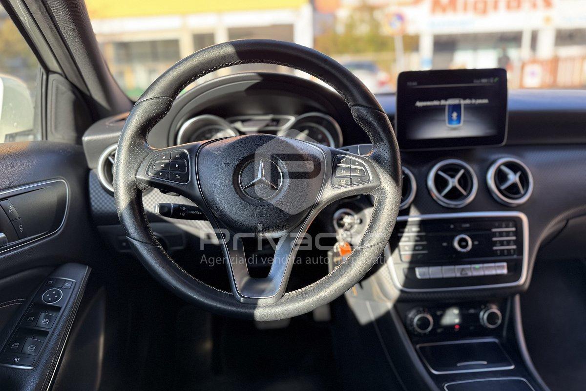 MERCEDES A 180 d Automatic Premium