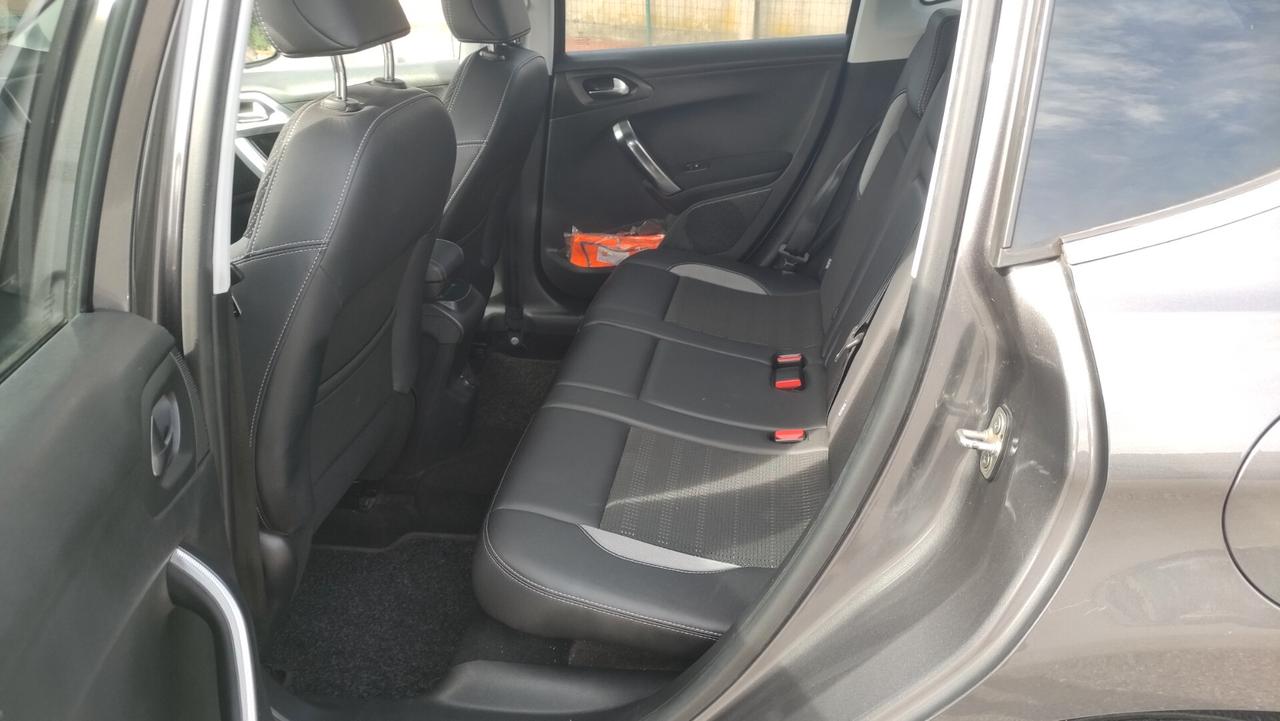 Peugeot 2008 1.6 e-HDi 92 CV Stop&Start Urban Cross NEOPATENTATI - 2014