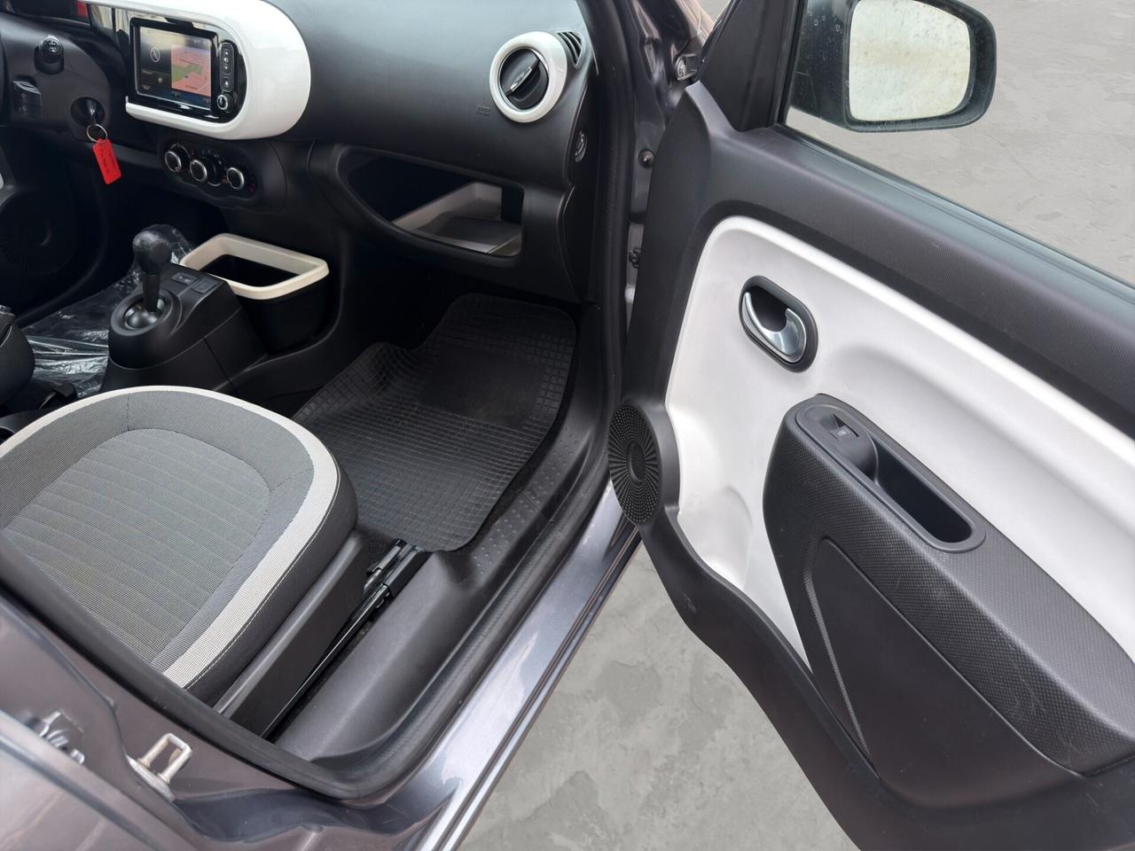 Renault Twingo 1.0 SCe EDC Intens - RETROCAM/NAVI