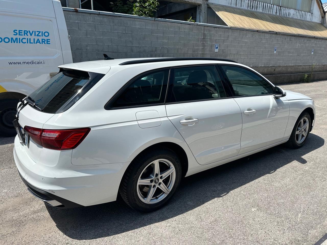 Audi A4 Avant 30 TDI/136 CV S tronic Business Advanced