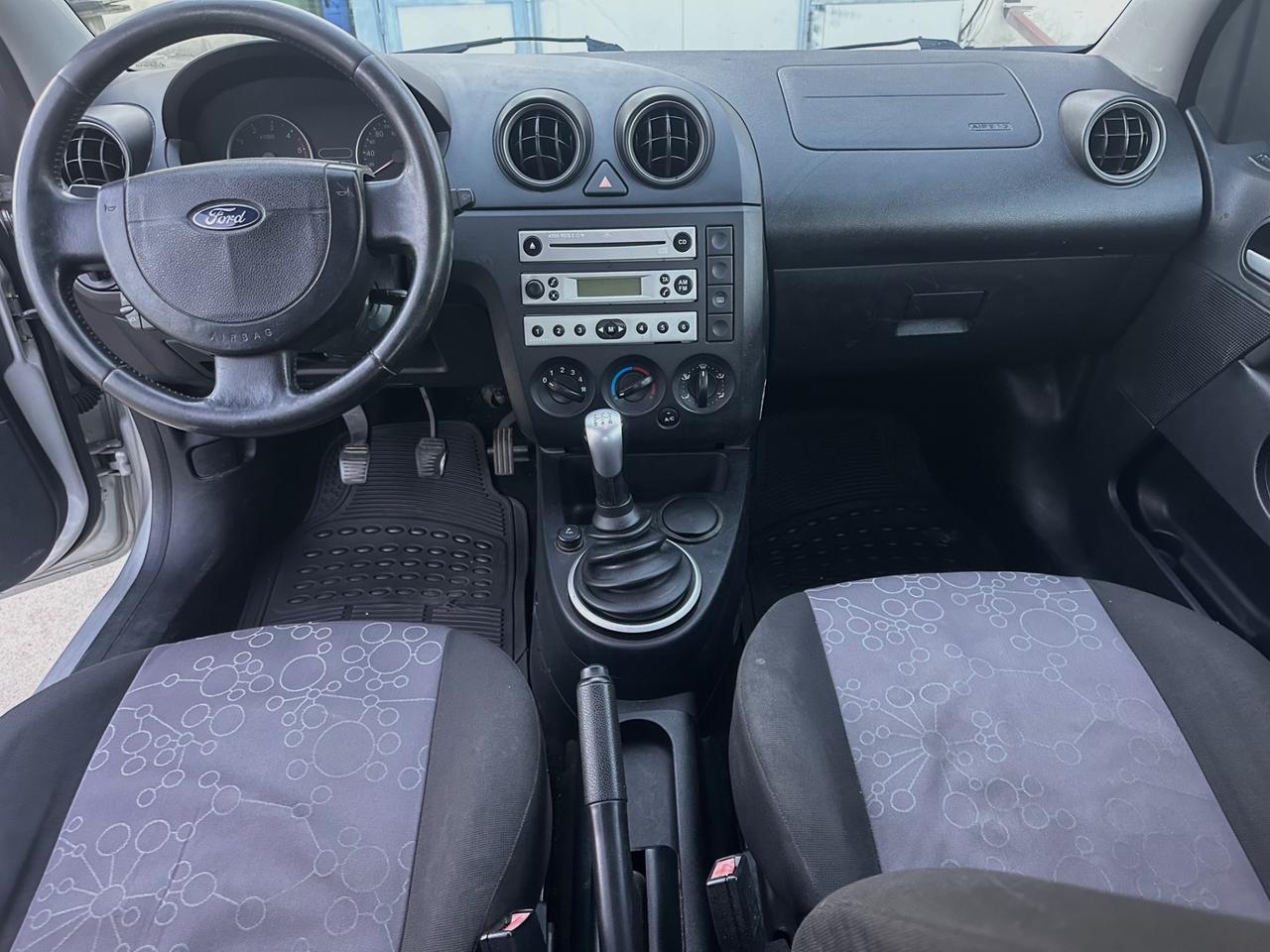 Ford Fiesta 1.4 TDCi 68cv 5p. Ghia