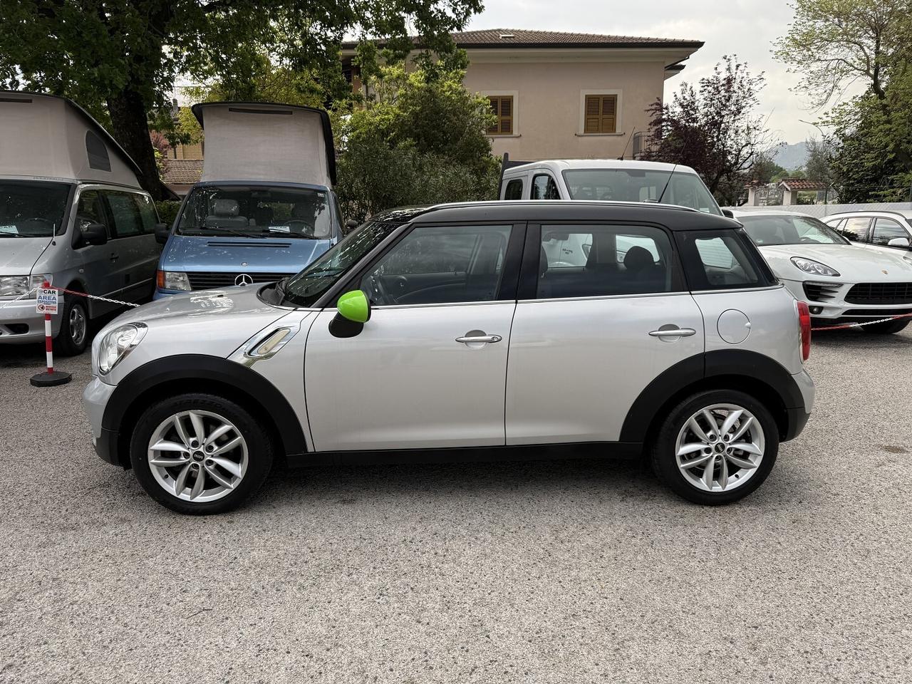 MINI 1.6 COOPER D COUNTRYMAN ADATTA NEOPATENTATI