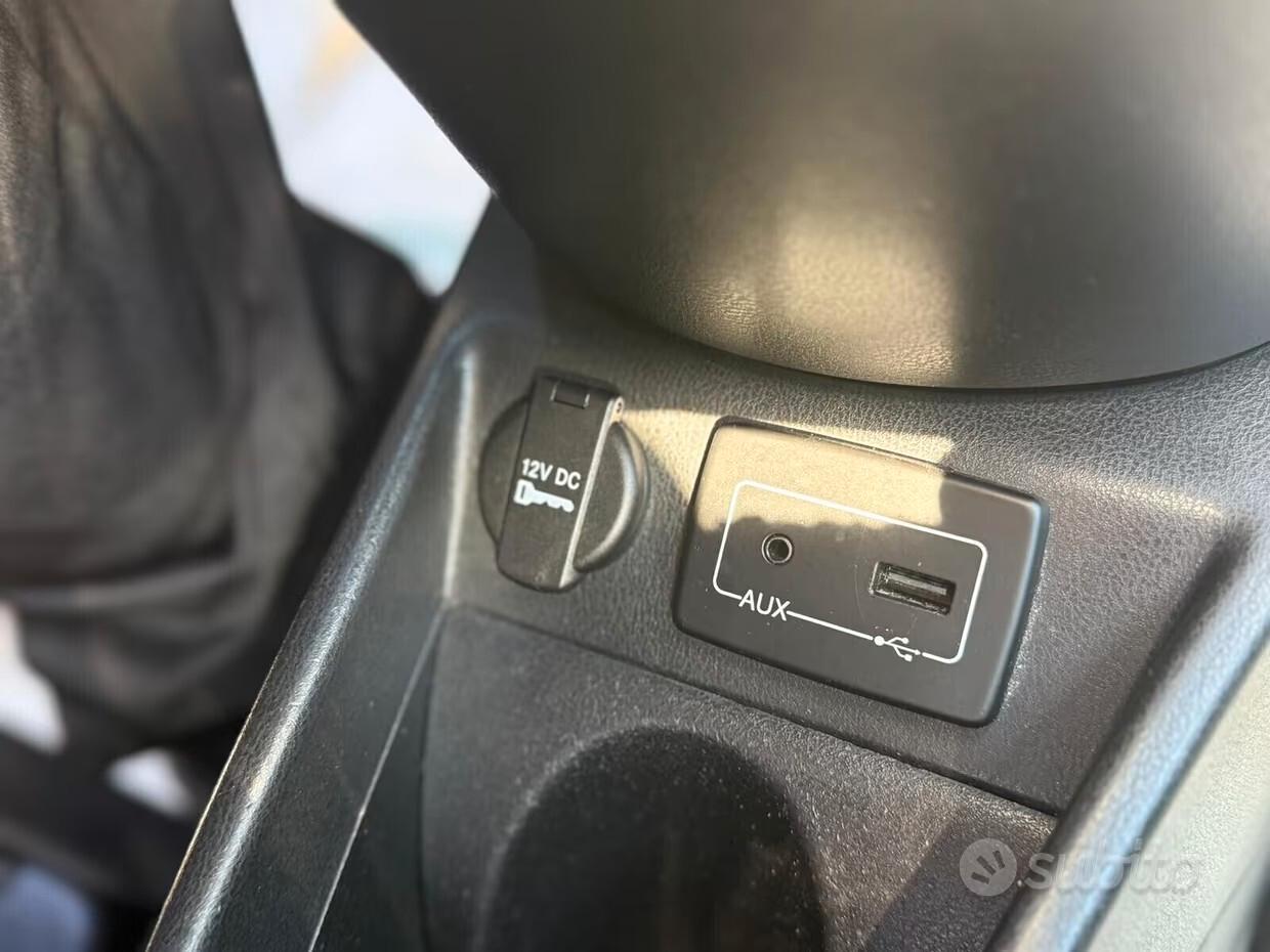 Lancia Ypsilon 2016 GPL di serie