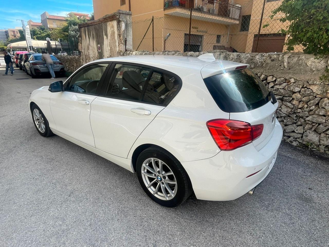 Bmw 116 116d 5p. Efficient Dynamics Urban