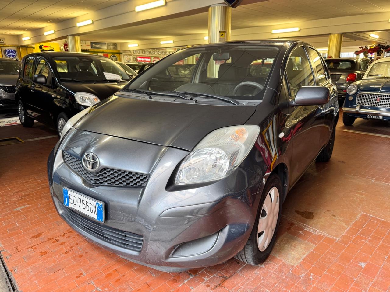 Toyota Yaris 1.0 5 porte