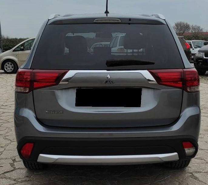 Mitsubishi Outlander 2.2 DI-D 4WD Instyle 7p.