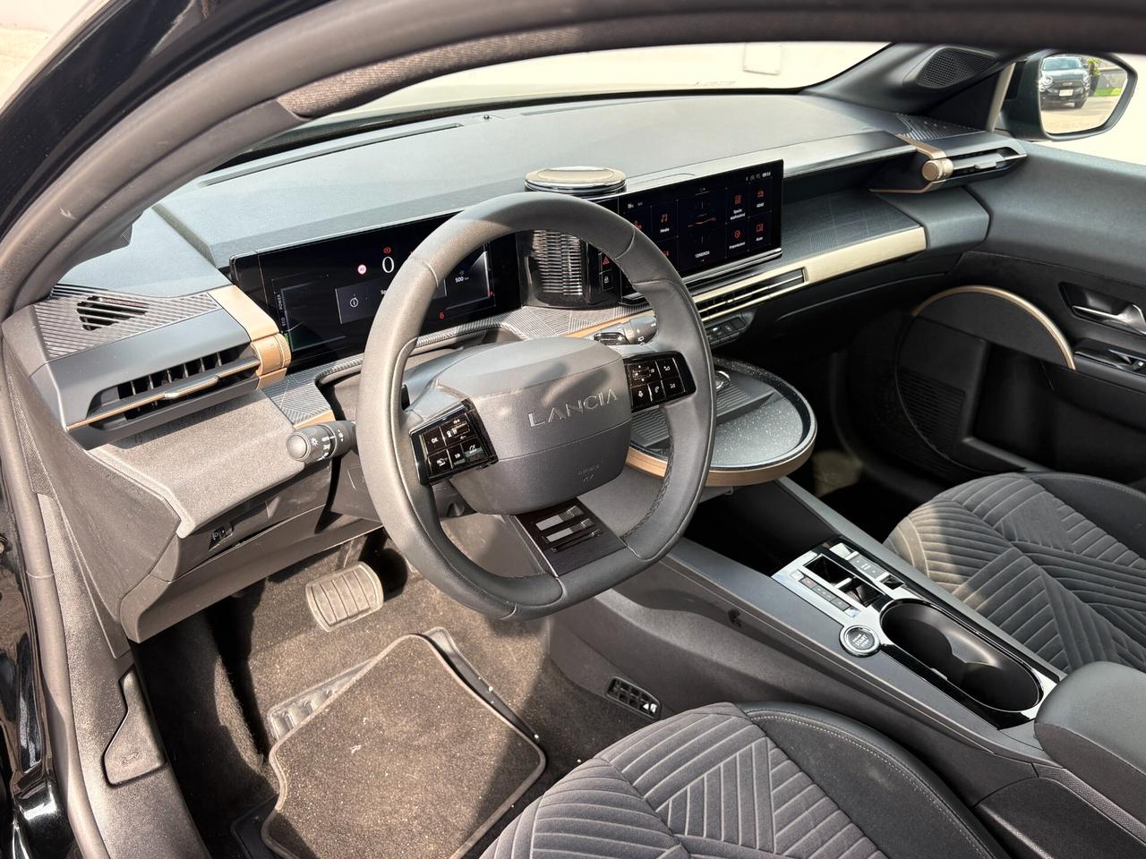 NUOVA Lancia Ypsilon Hybrid e-DCT LX AUTOMATIC