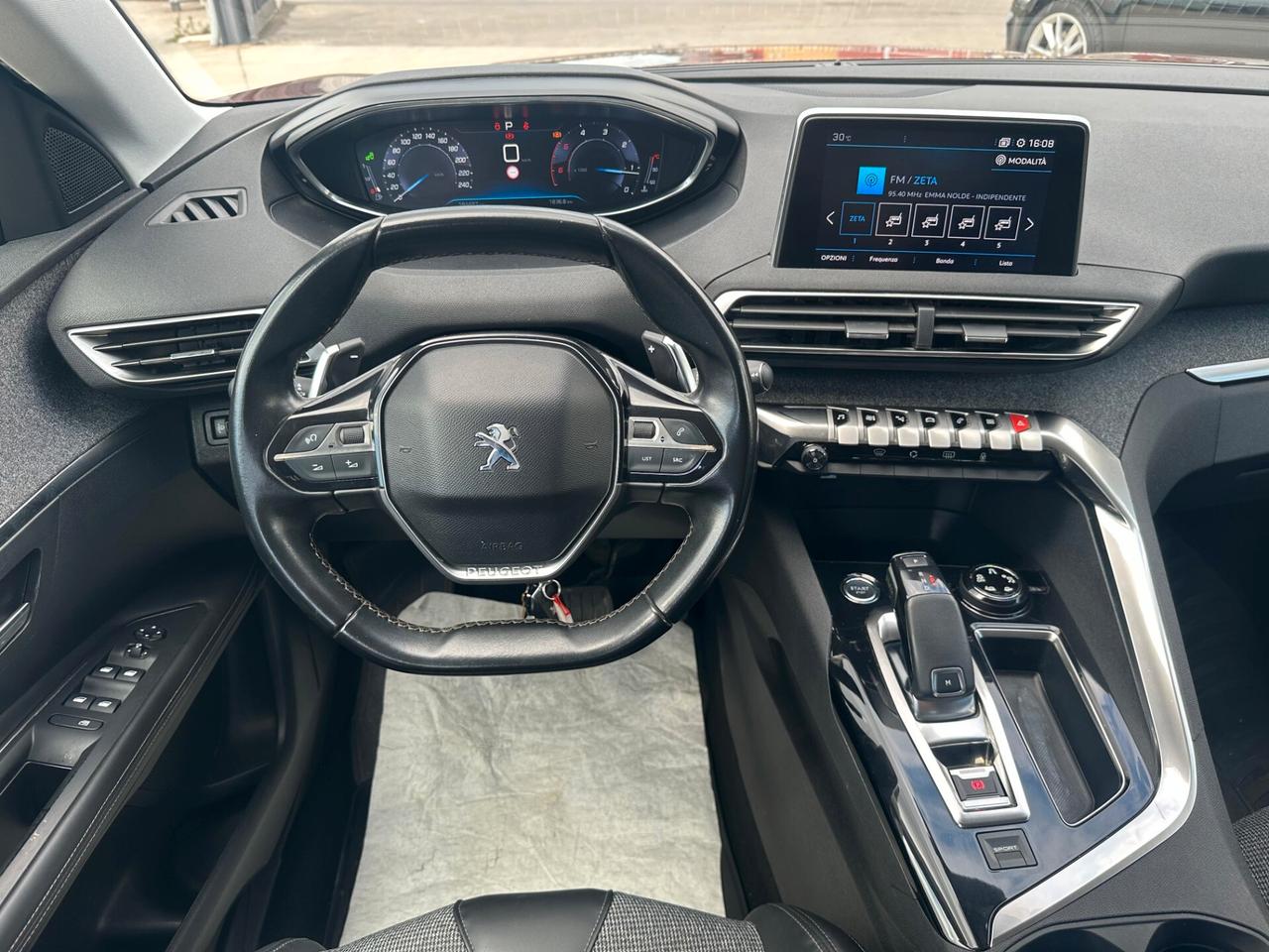 Peugeot 3008 BlueHDi 130 S&S EAT8 Allure