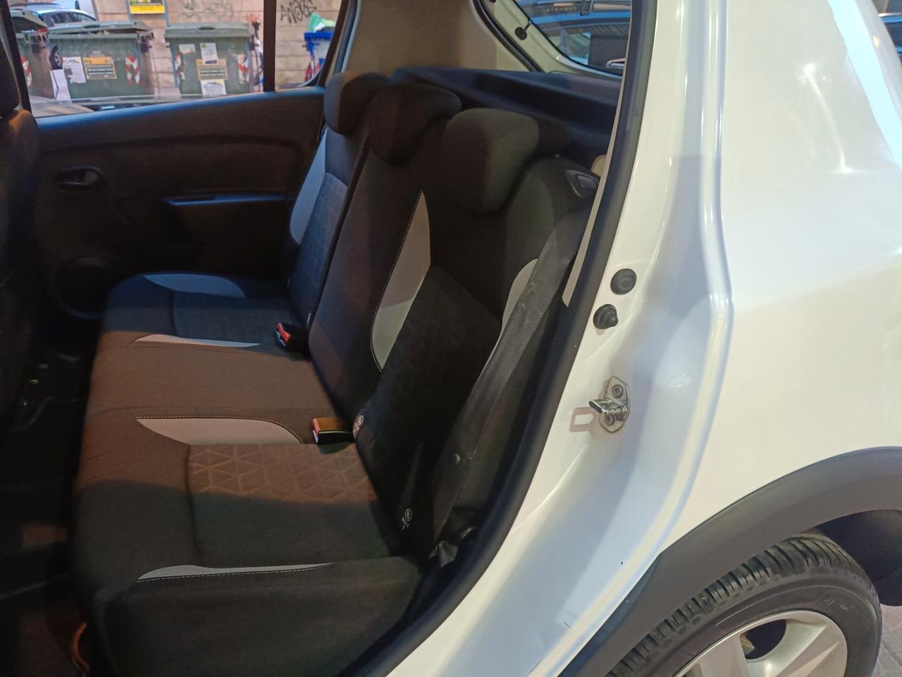 Dacia Sandero Stepway 1.5 dCi 90CV-UNIPRO-Euro8200