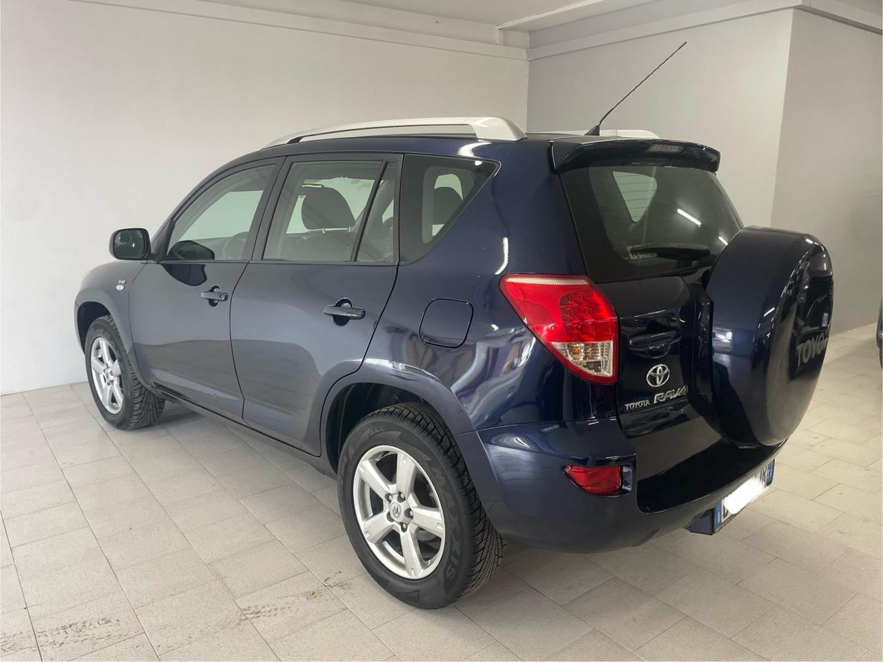 Toyota RAV4 2.2 D-4D 136 CV Sol 4x4 Perfetta