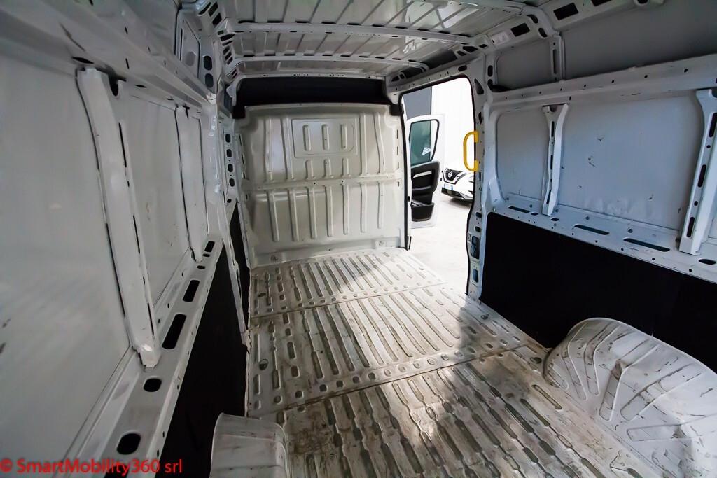 Peugeot Boxer 335 L3H2 2.2 BlueHDi 140cv S&S