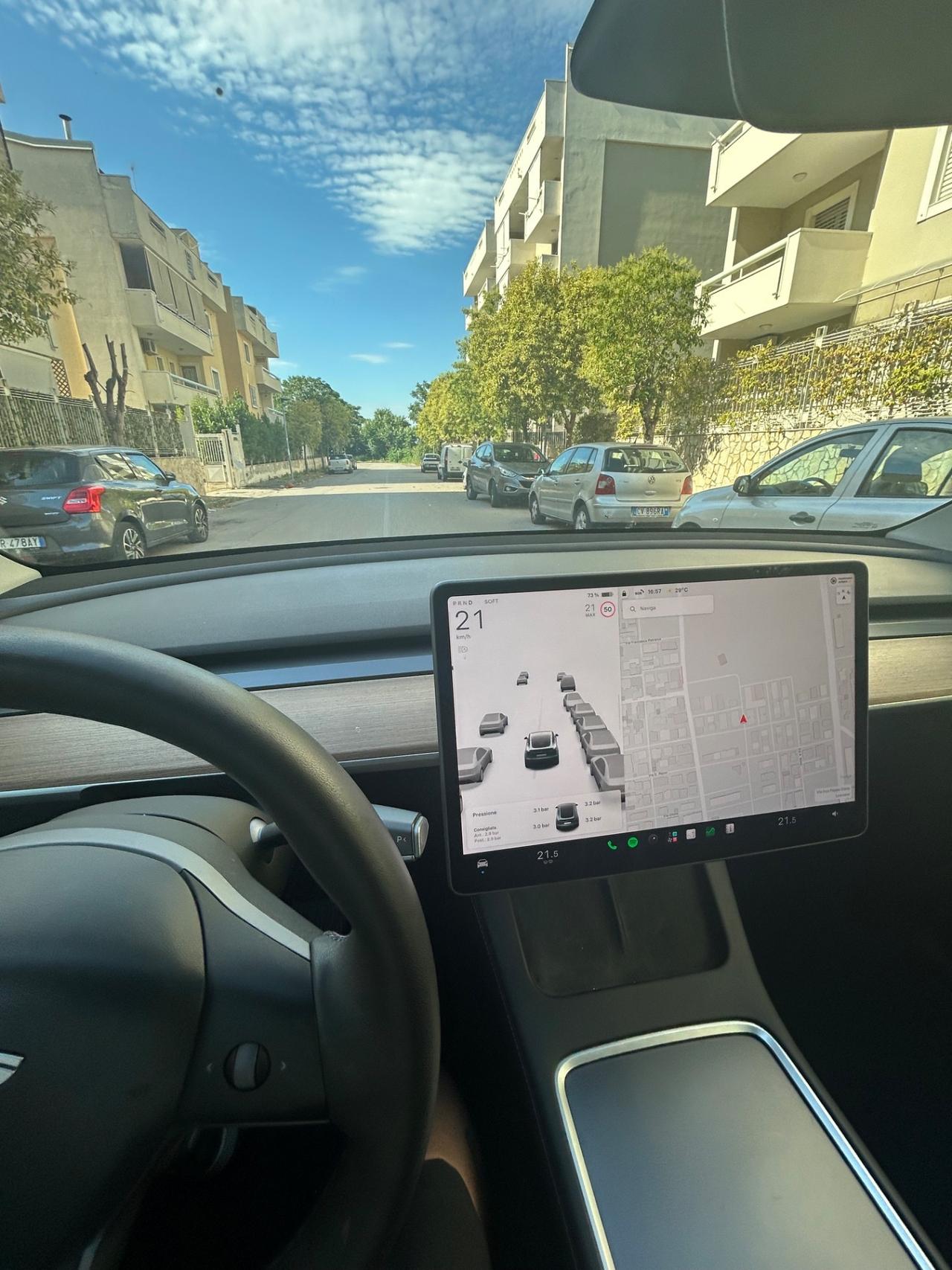 Tesla Model Y Long Range AWD DUAL MOTOR