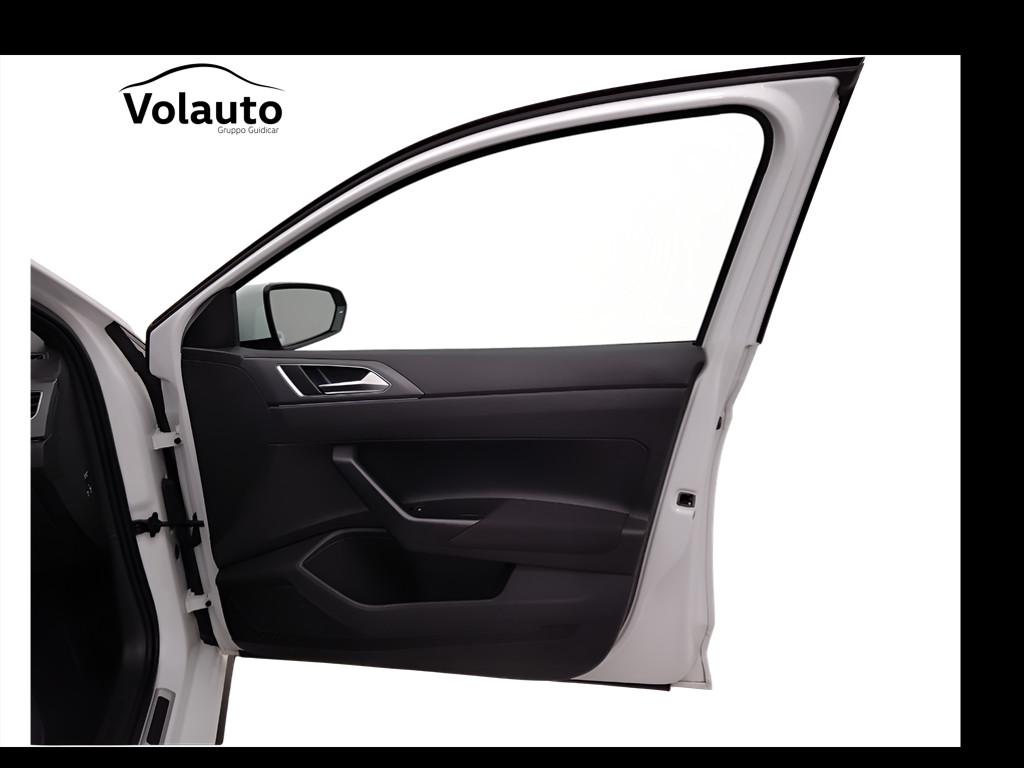VOLKSWAGEN Polo VI 2022 - Polo 1.0 tsi R-Line 95cv