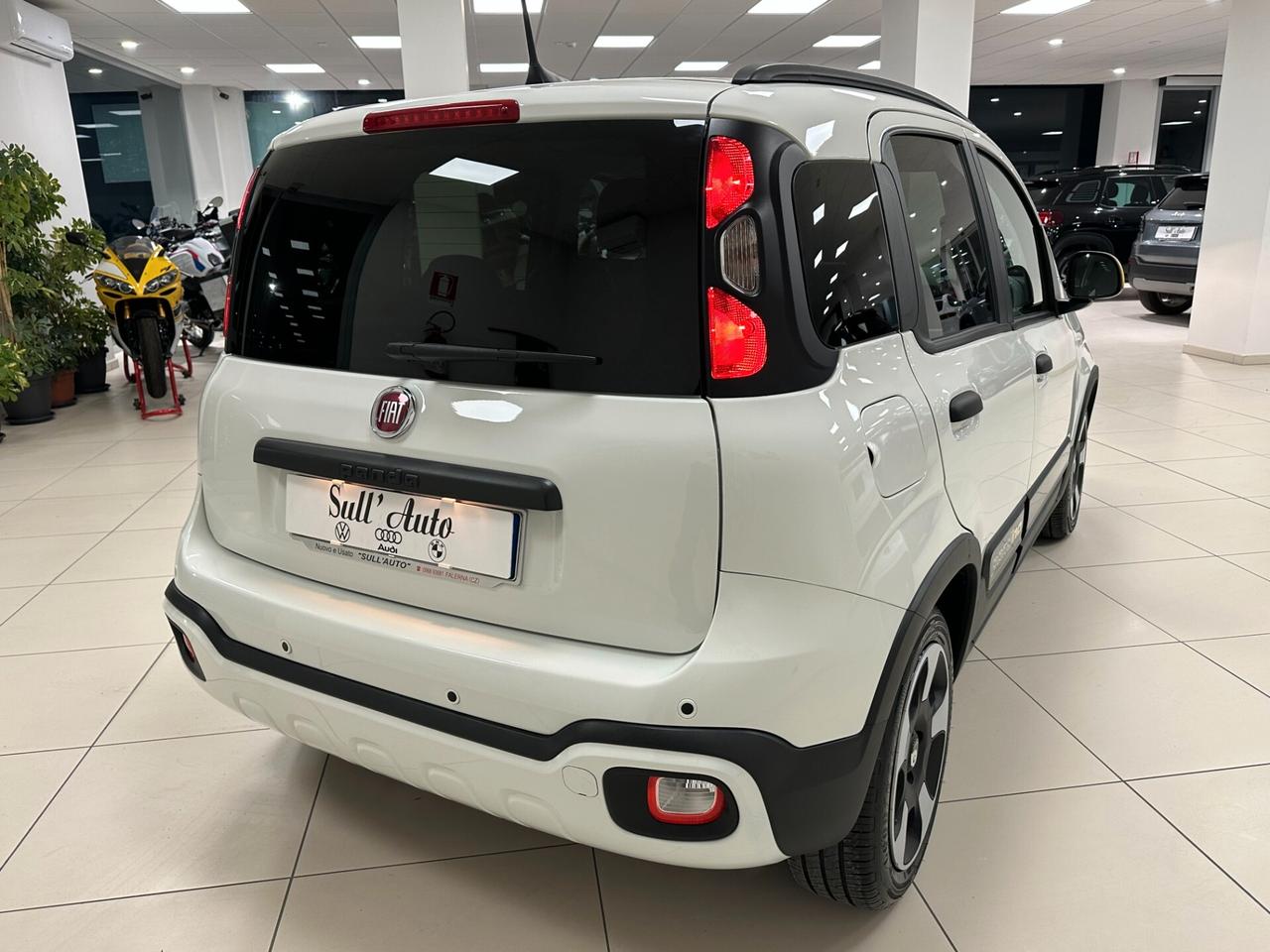 Fiat Panda 1.0 FireFly S&S Hybrid Pandina 70 CV - 2025