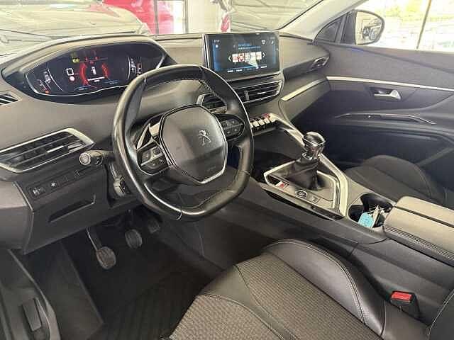 Peugeot 3008 1.2 PureTech 130 CV Allure
