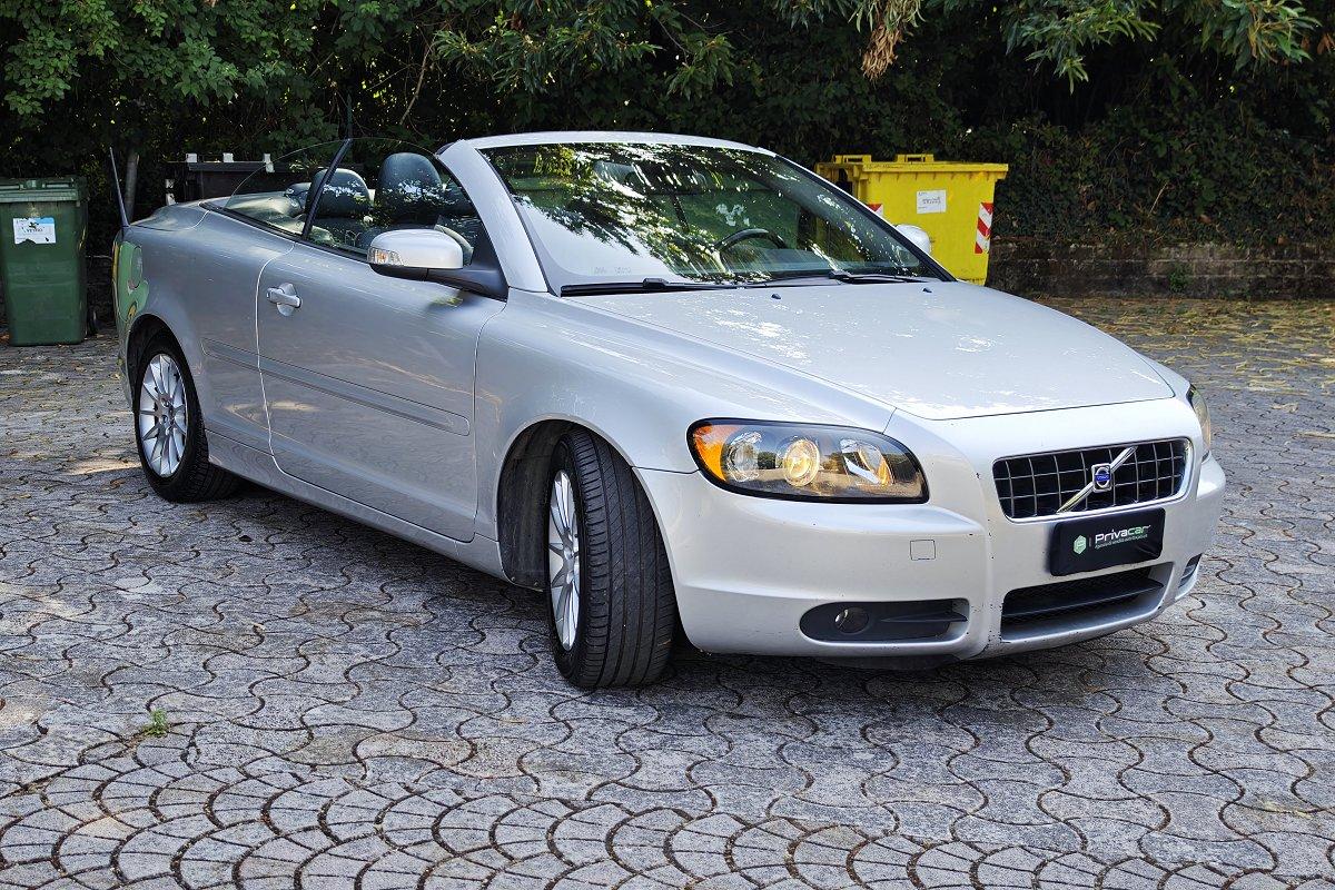 VOLVO C70 2.0 D Momentum