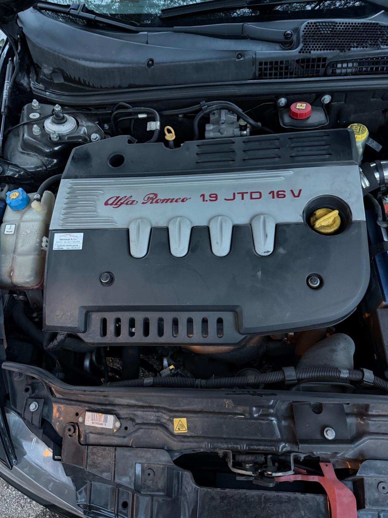 Alfa Romeo 147 1.9 JTD M-JET 16V 3 porte Dist.