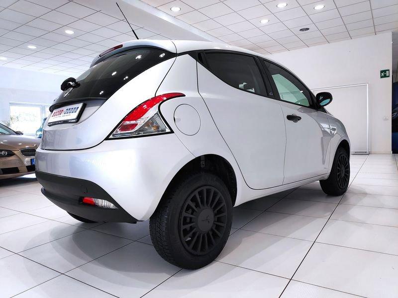 Lancia Ypsilon 0.9 TwinAir 70 CV 5 PORTE Metano Ecochic Elefantino Blu