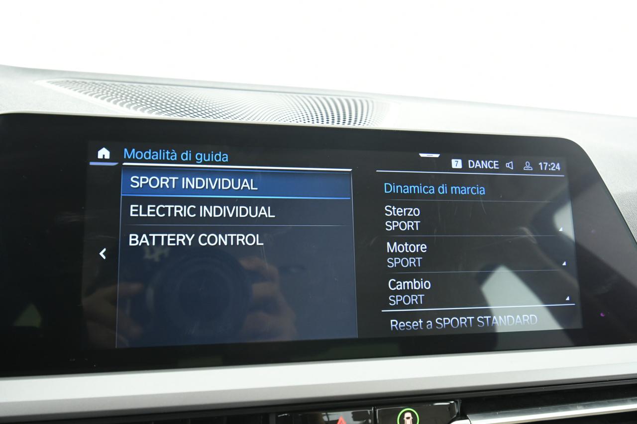 BMW 330e Business Advantage auto PELLE+SCREENMIRRORING+BI-LED