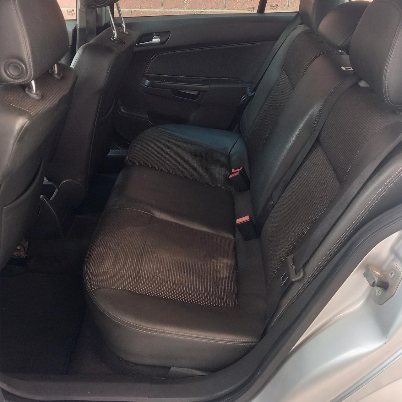 Opel Astra 1.9 CDTI 120CV Station Wagon Enjoy