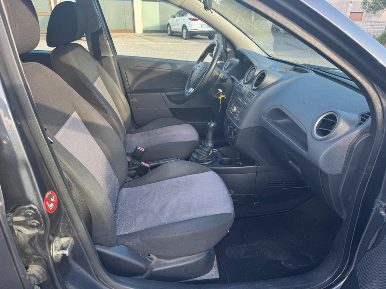 Ford Fiesta 1.2 16V 5p. Ghia 2007