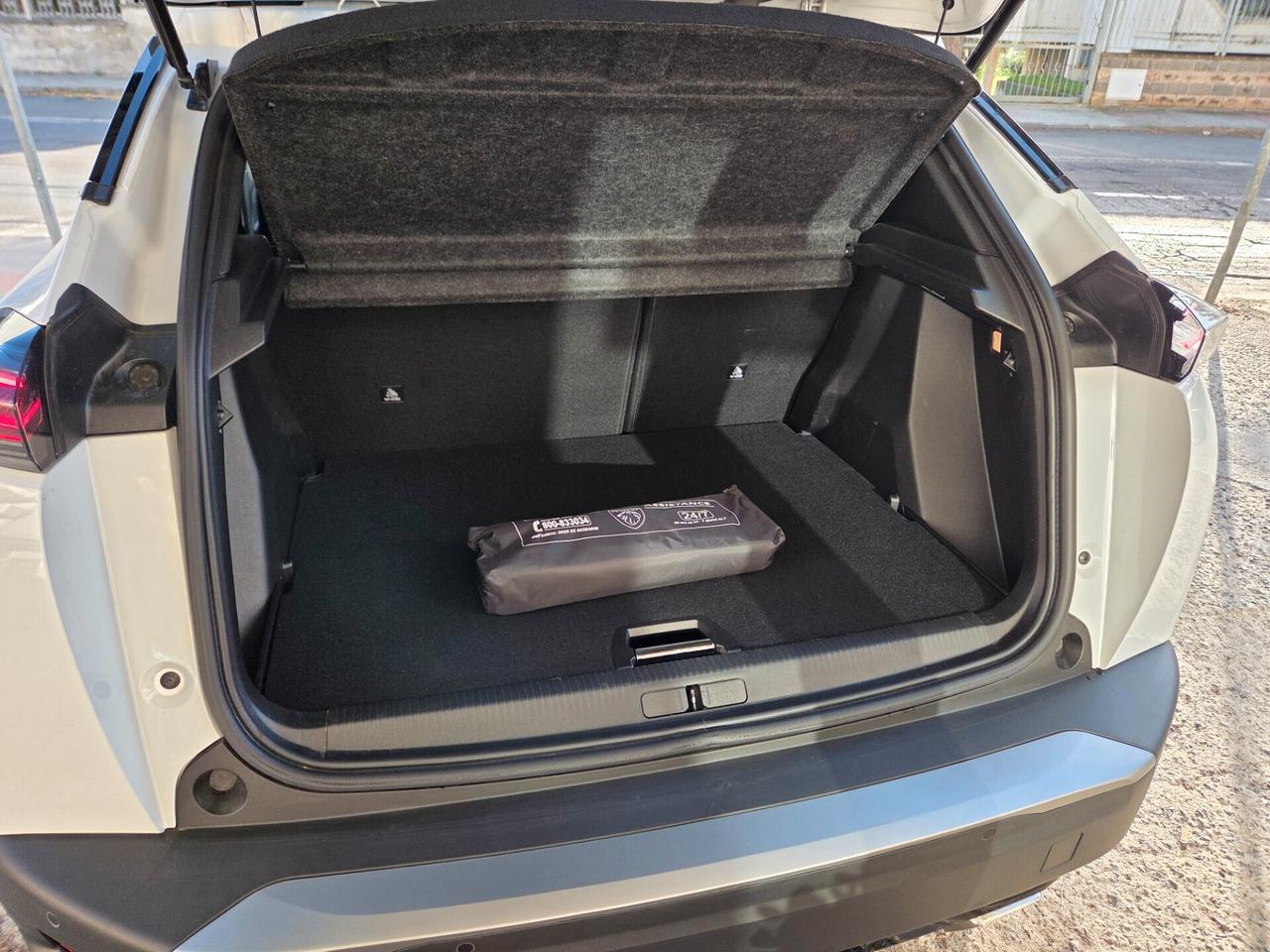 Peugeot 2008 PureTech 1.2 130 cv automatica