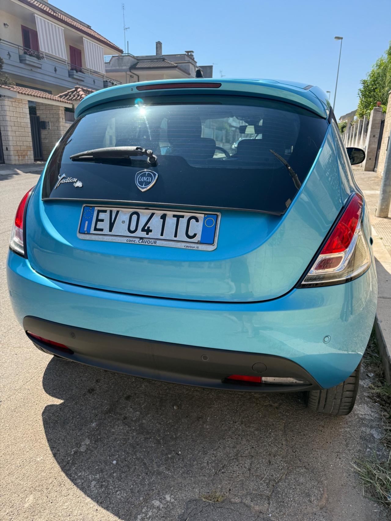 Lancia Ypsilon 1.2 69 CV 5 porte GPL Ecochic Gold