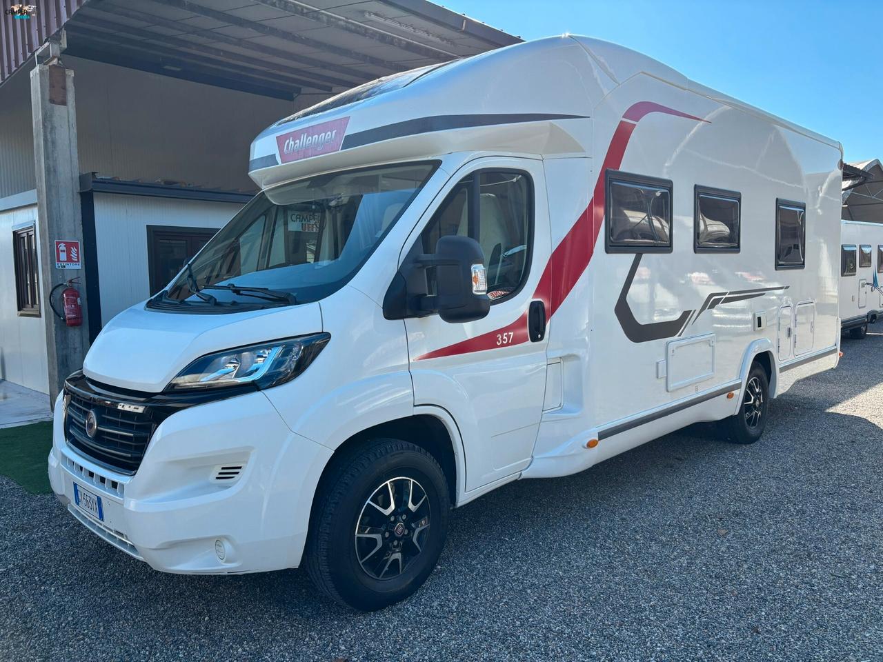 Challenger GENESIS 357 SPECIAL EDITION - LETTI GEMELLI IN CODA