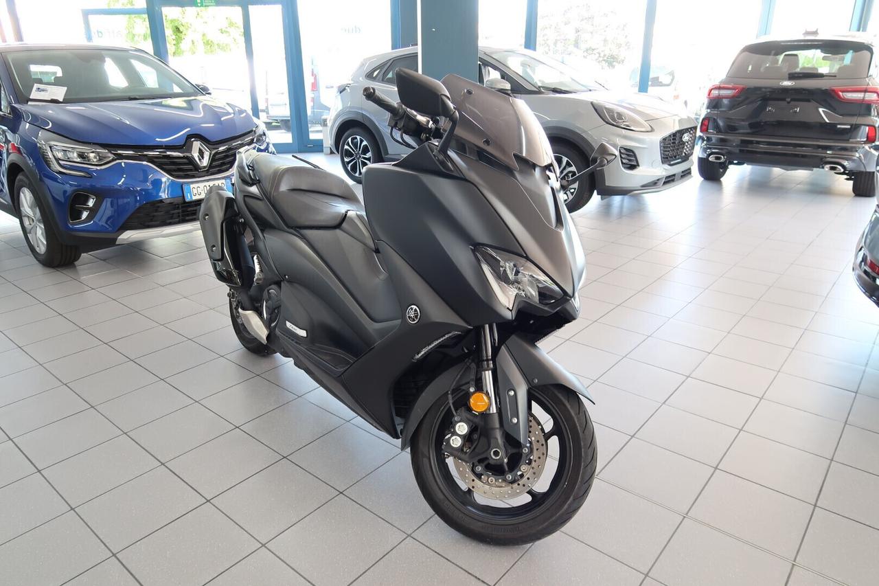Yamaha TMAX 560