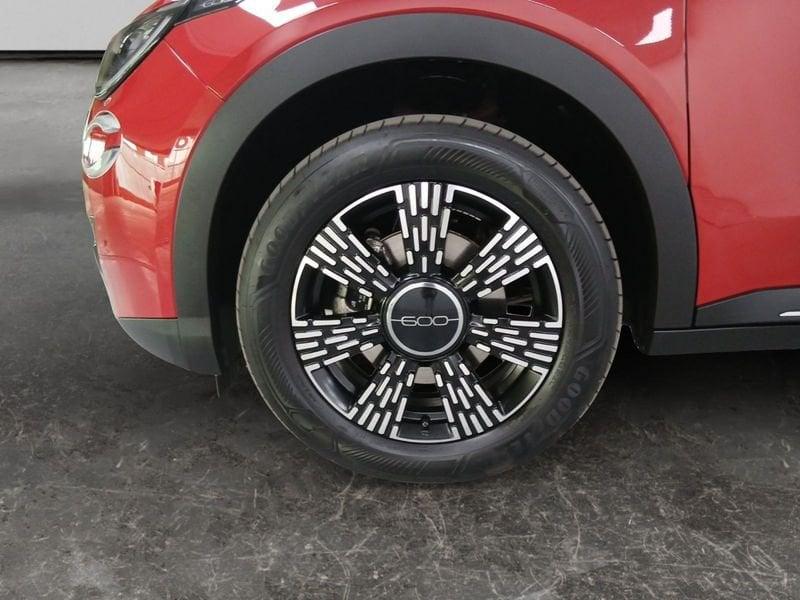 FIAT 600 1.2 hybrid 145cv auto