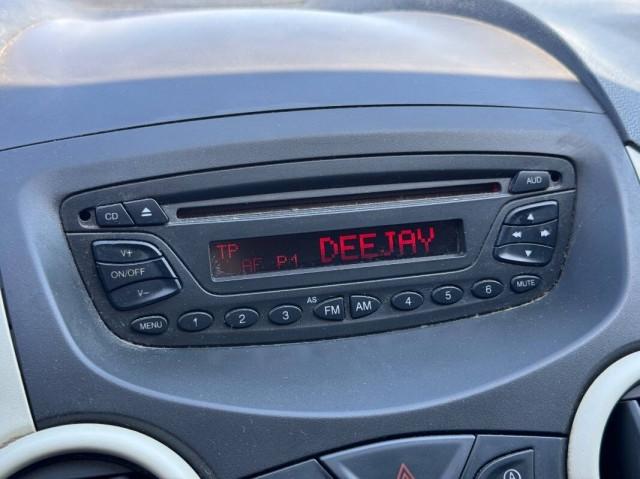 Ford Ka 1.2 Titanium s esp,tcs 69cv E5