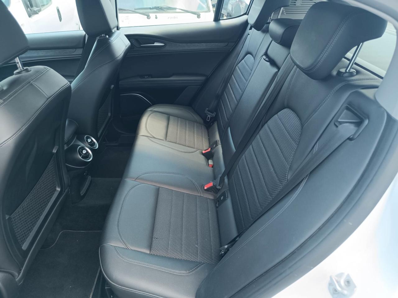 Alfa Romeo Stelvio 2.2 Turbodiesel 190 CV AT8 RWD Executive