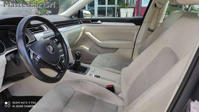 VOLKSWAGEN Passat Variant Passat VIII Variant 1.6 tdi Business Navi 120cv