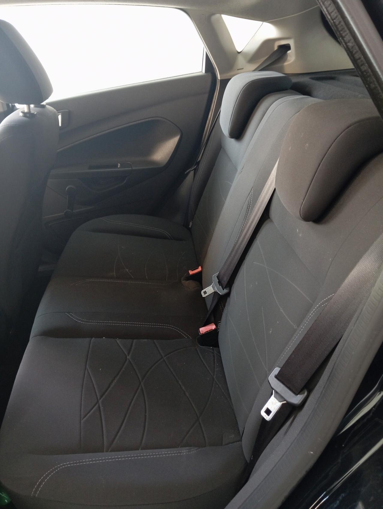 Ford Fiesta 1.4 Benz/GPL 2015 CON GARANZIA