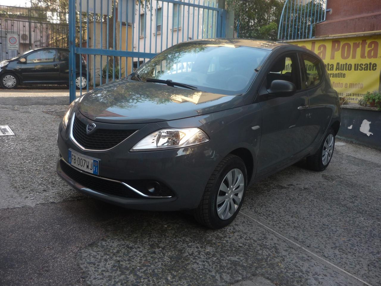 Lancia Ypsilon 0.9 TwinAir 85 CV 5 porte Metano Ecochic Gold