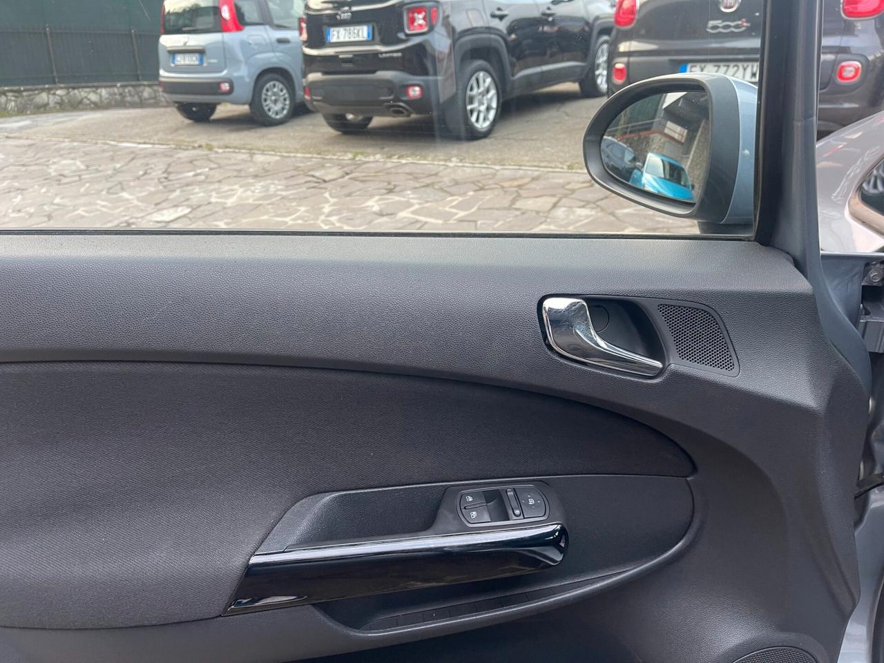 Opel Corsa 1.2 5 porte Club NEO PATENTATI