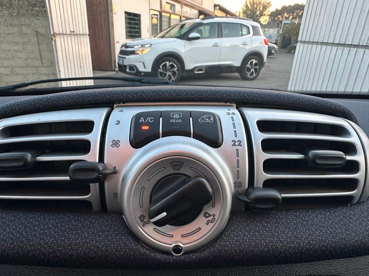 Smart ForTwo 1000 52 kW MHD coupé passion