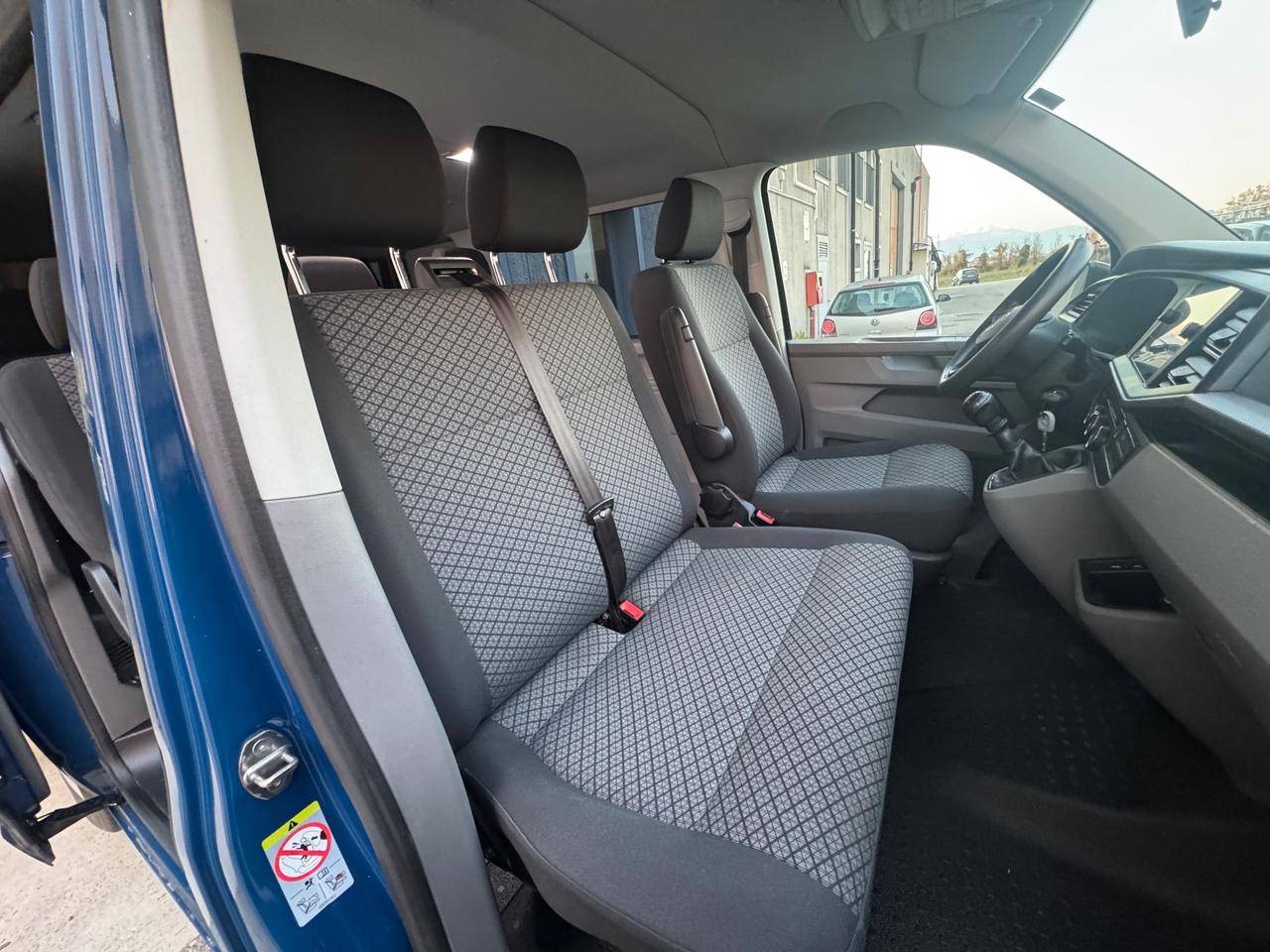 Volkswagen Caravelle 2.0 TDI 150CV 9 POSTI