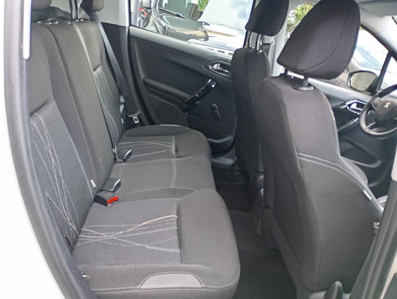 Peugeot 208 5P 1.4 e-HDi 68CV Active Aut.