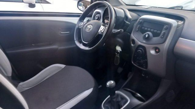 TOYOTA Aygo 1.0 VVT-i 69 CV 5 porte x-cool