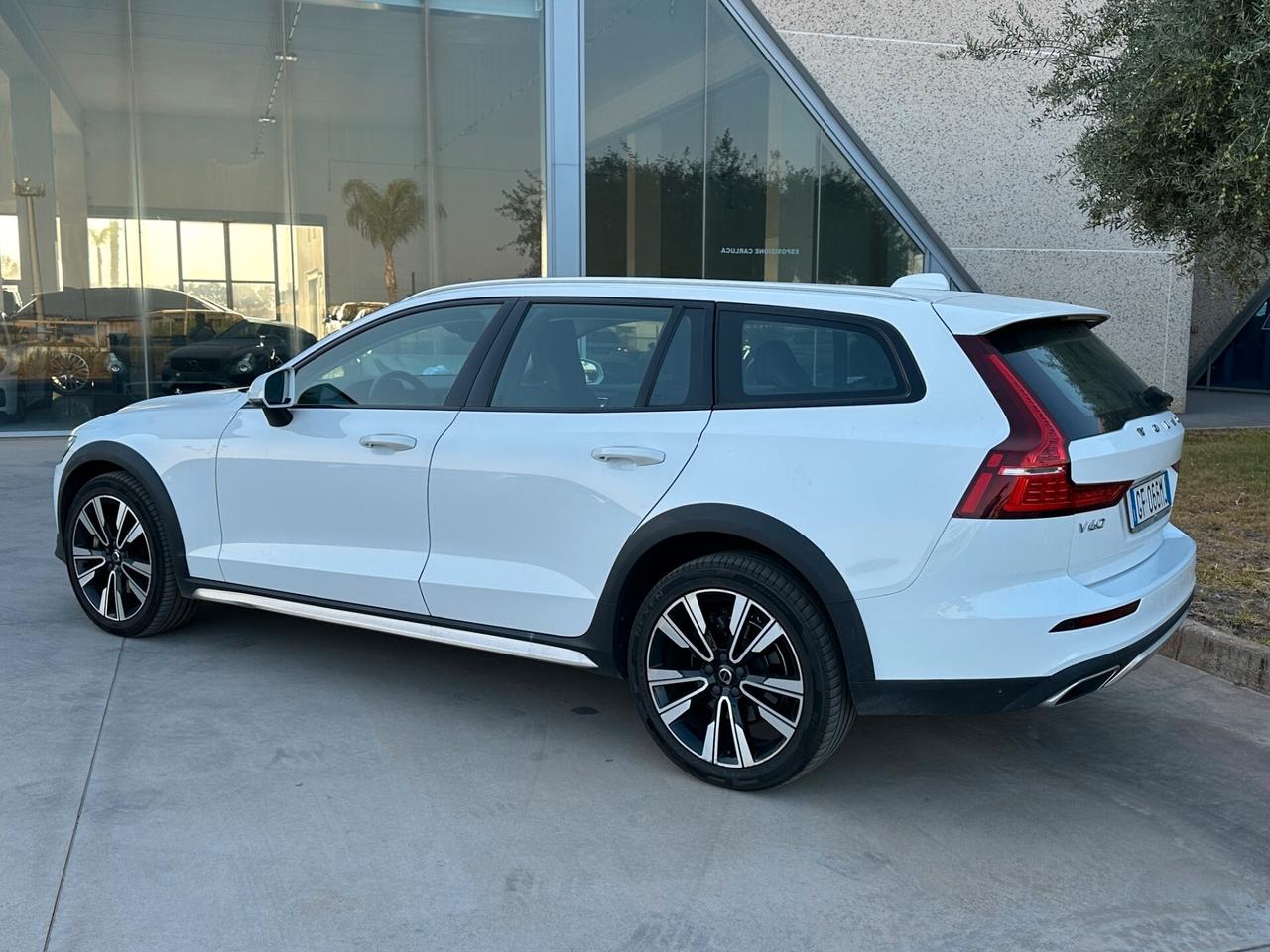 Volvo V60 Cross Country 2.0 Business offerta T-Stock prezzo imperdibile